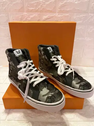 #미사용 새상품 루시앙페라피네 스컬 카모플라쥬 패턴 하이컷 스니커즈#11
