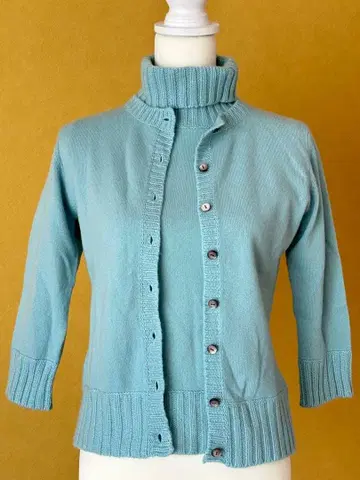 [ 클리닝 완료 ] ELLE 엘르 스카이블루 터틀넥 니트 가디건