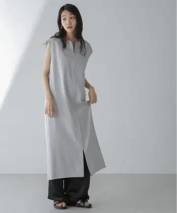 미사용 새상품 나노 유니버스 키넥 베스트 원피스 그레이