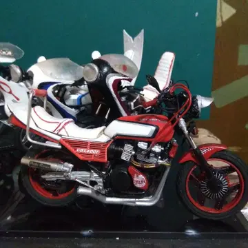 CBX400F