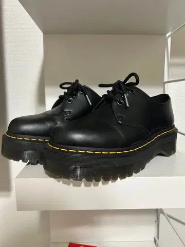 닥터마틴 3홀 통굽 신발 26cm