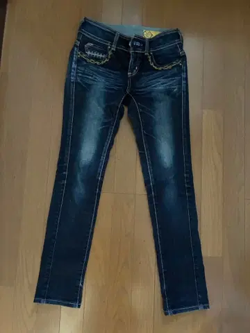 다크 블루 스키니 데님 장식 포켓