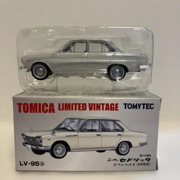 토미카 리미티드 빈티지 닛산 세드릭