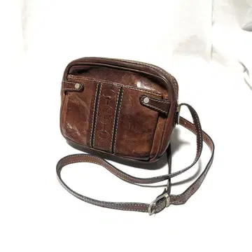 [ vintage ] 80s 이탈리아제 리얼 가죽 엠보싱 로고 숄더백