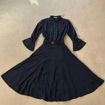 [ 새상품급 ] snidel 네이비 카라 부착 플레어 원피스