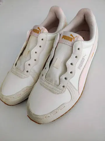 [미사용 새상품] PUMA 화이트/핑크 스니커즈 22.5cm