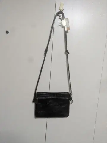 ART BROWN 20,900 블랙 가죽 숄더백