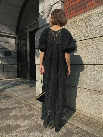 MEDI 2WAY CIRCLE PATTERN LACE DRESS