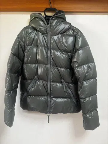 DUVETICA 카키 계열 다운 자켓 후드 부착 사이즈 48