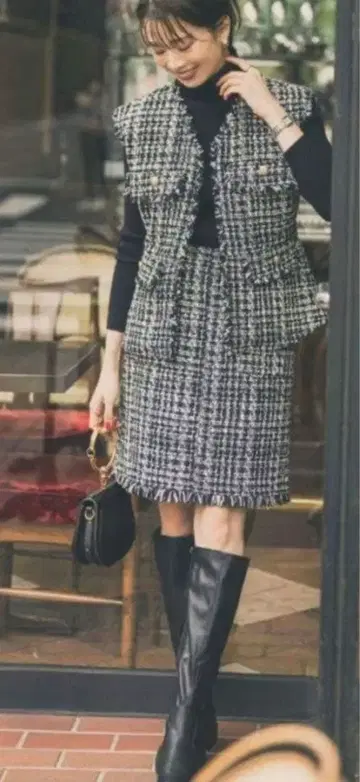 노스탤지어 트위드 슬리브리스 자켓과 스커트 세트