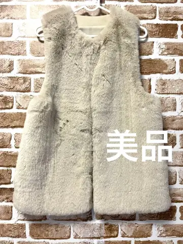 새상품급 퍼 베스트 S 사이즈 라이트 베이지 베스트