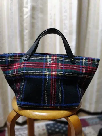 울 체크 무늬 토트백