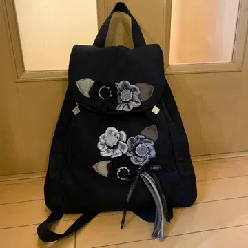 로베르타 G. 꽃 장식 백팩 블랙