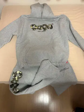 새상품급 9090 맨투맨 셋업 시착만 한 상품 배송비 포함