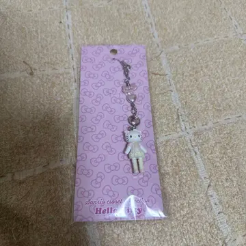 산리오 옷장 컬렉션 스트랩 헬로키티 스트랩 2