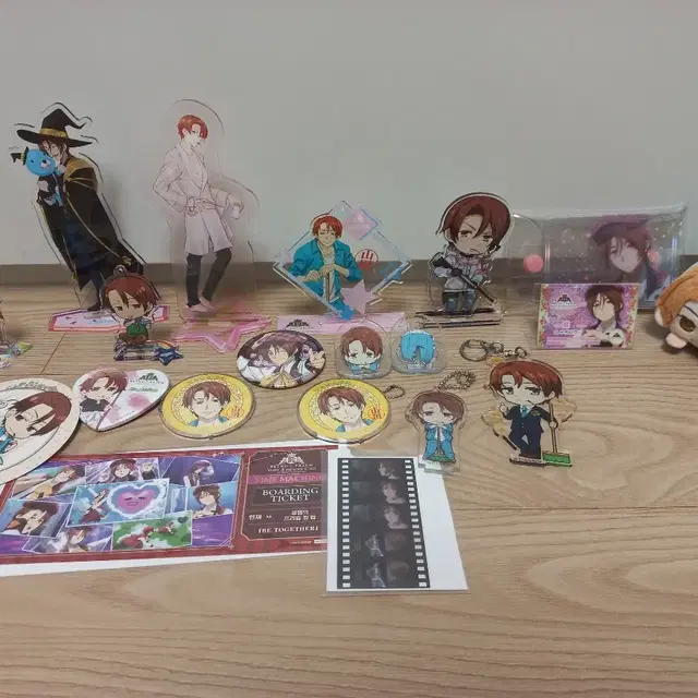 킹프리 야마다 료 모찌 아크릴스탠드 뱃지 등등 판매