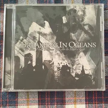 DREAMING IN OCEAN 데스코어