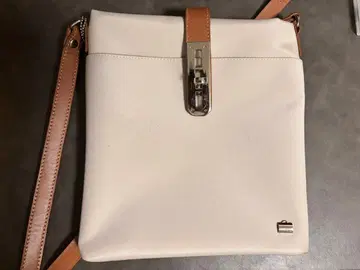 LA BAGAGERIE 숄더백 베이지