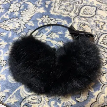 블랙 퍼 귀도리 리본 포함