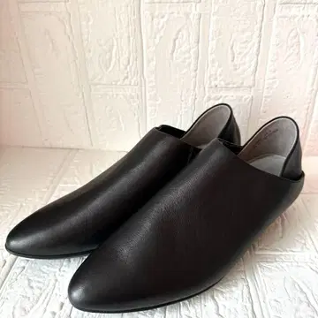 미사용 [핏핏] 부티 펌프스니커즈 24.5cm 블랙 슬립온