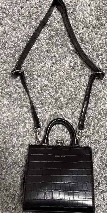 MOUSSY 크로커다일풍 미니백