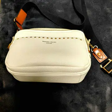 사만사 타바사 스터드 스퀘어 숄더백 L 아이보리