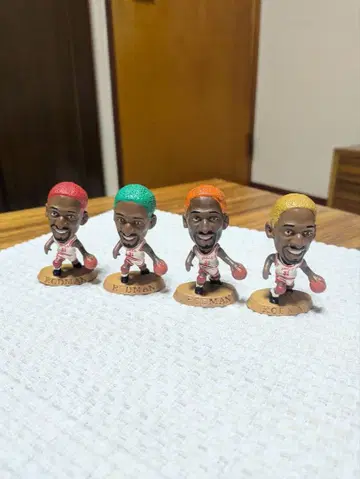 데니스 로드맨 피규어 4체 세트