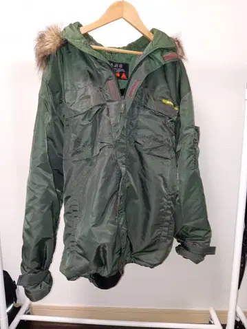 올리브 그린 MA-1 플라이트 자켓