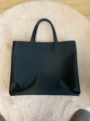 YUKI TORII 다크 네이비 토트백