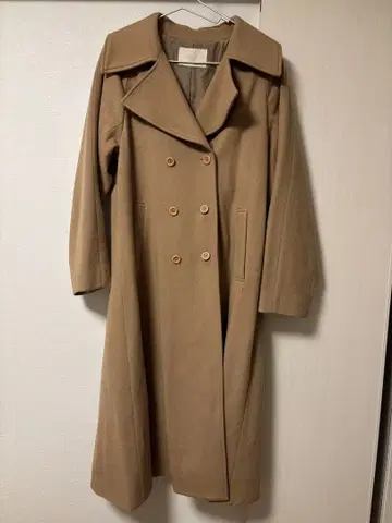 베이지 더블 브레스트 롱 코트