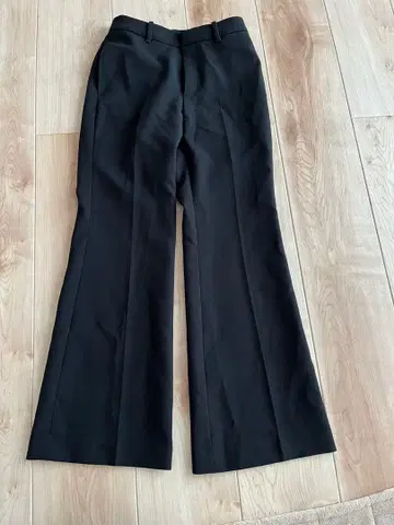 [ 중고품 ] 유니클로 UNIQLO 블랙 플레어 팬츠 XS