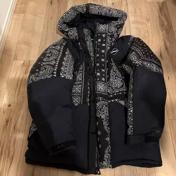 fcrb 브리스톨 다운 자켓 XL 사이즈