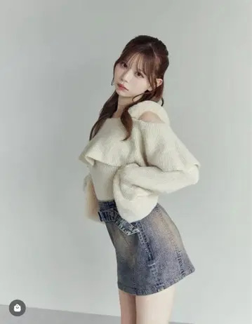 EATME 인조 모피 스트랩 오프숄더 리브 니트