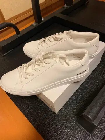 ReZARD (리자드) 로고 가죽 스니커즈 (화이트)