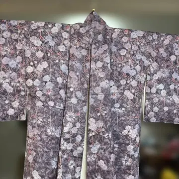 블랙 계열 꽃무늬 코몬 기모노