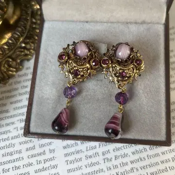 W.GERMANY 서독제 앤티크 귀찌 교수형 보라색