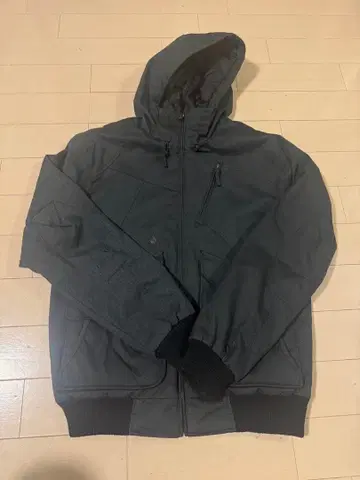 Volcom 블랙 마운틴 후드티