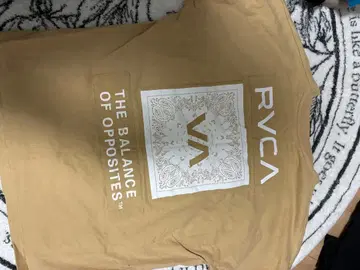 RVCA 베이지 긴팔 티셔츠 M