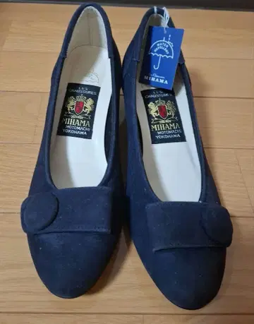 택 포함 새상품 MIHAMA 네이비 스웨이드 펌프스 23cm 미