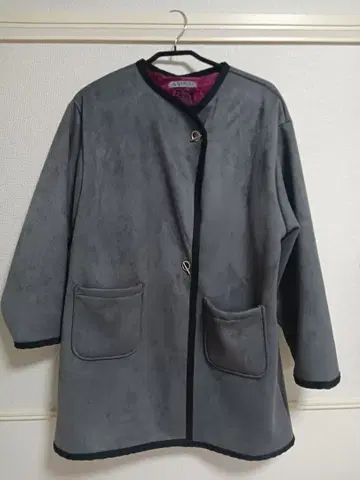 이즈스칼라 코트