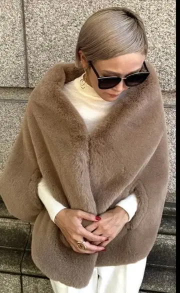 JENNE 리치 볼륨 퍼 케이프 컨디션 최상