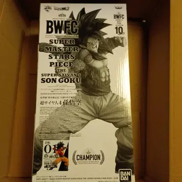 BWFC 초사이어인 4 손오공 피규어