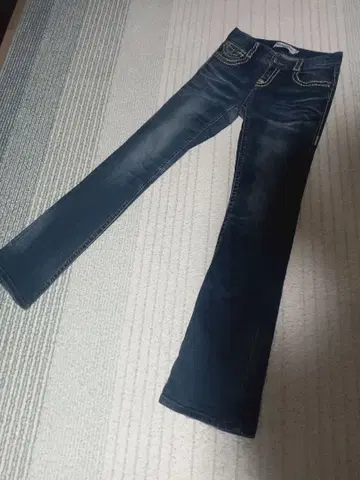 다크 블루 부츠컷 데님