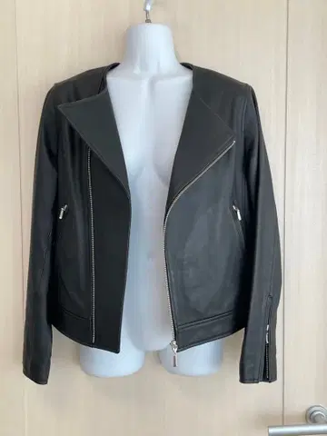 스트로베리 필드 노카라 라이더 자켓 블랙