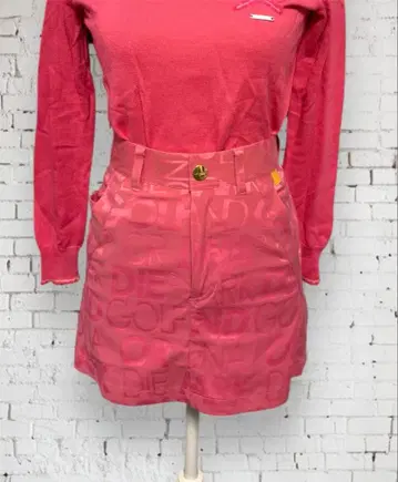 [ 새상품급 ] 마크앤로나 스커트 올 로고 무늬 스트레치 골프웨어