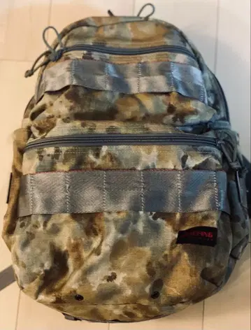 US제 브리핑 카모 패턴 멀티 포켓 백팩.