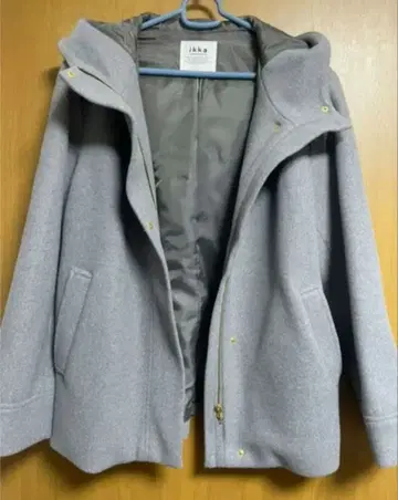 [ 새상품 ] ikka 후드 부착 숏코트