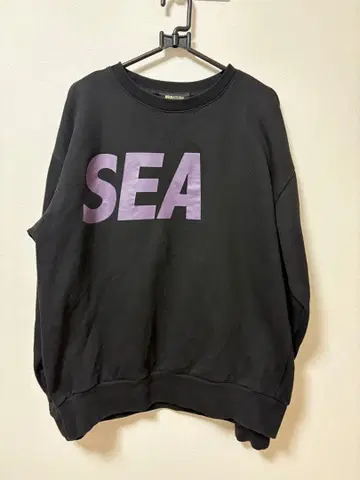 WIND AND SEA 블랙 맨투맨