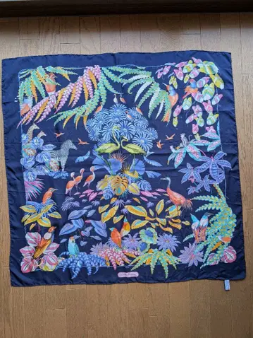 [ Salvatore Ferragamo (페라가모) ] 실크 스카프