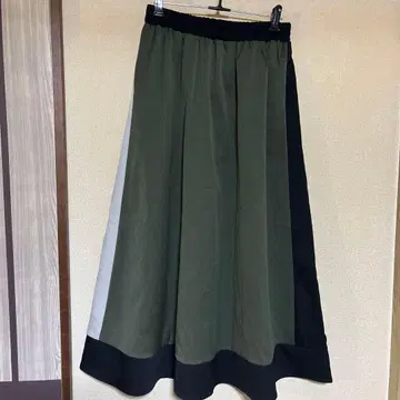 플레어 스커트 올리브 그린 그레이 블랙